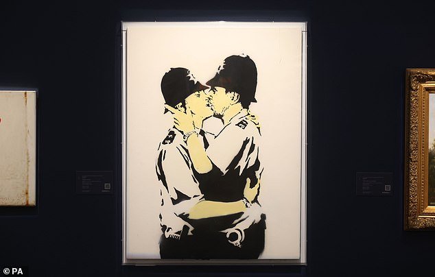 Kissing Coppers was originally unveiled on the wall of The Prince Albert pub in Brighton