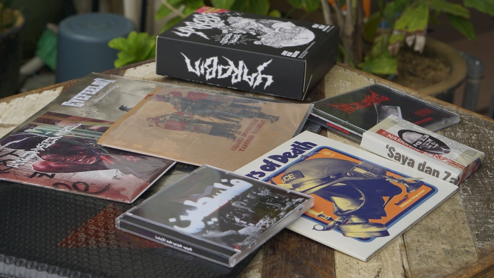 Since their inception in 2020, MHBAR has eight physical releases under their belt including CDs, 7-inch vinyl and cassettes. —Picture by Arif Zikri