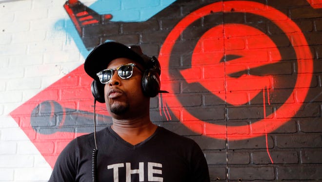 DJ Talib Kweli performs at the Elementz Block Party in Over-the-Rhine after his appearance at Cincinnati Music Festival in July 2016.