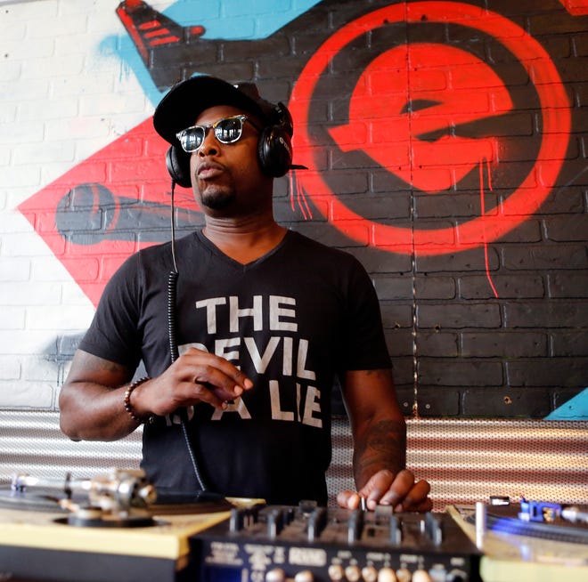 DJ Talib Kweli is set to perform at Art After Dark on Friday.