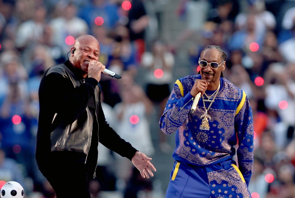 Dr. Dre Snoop Dogg halftime