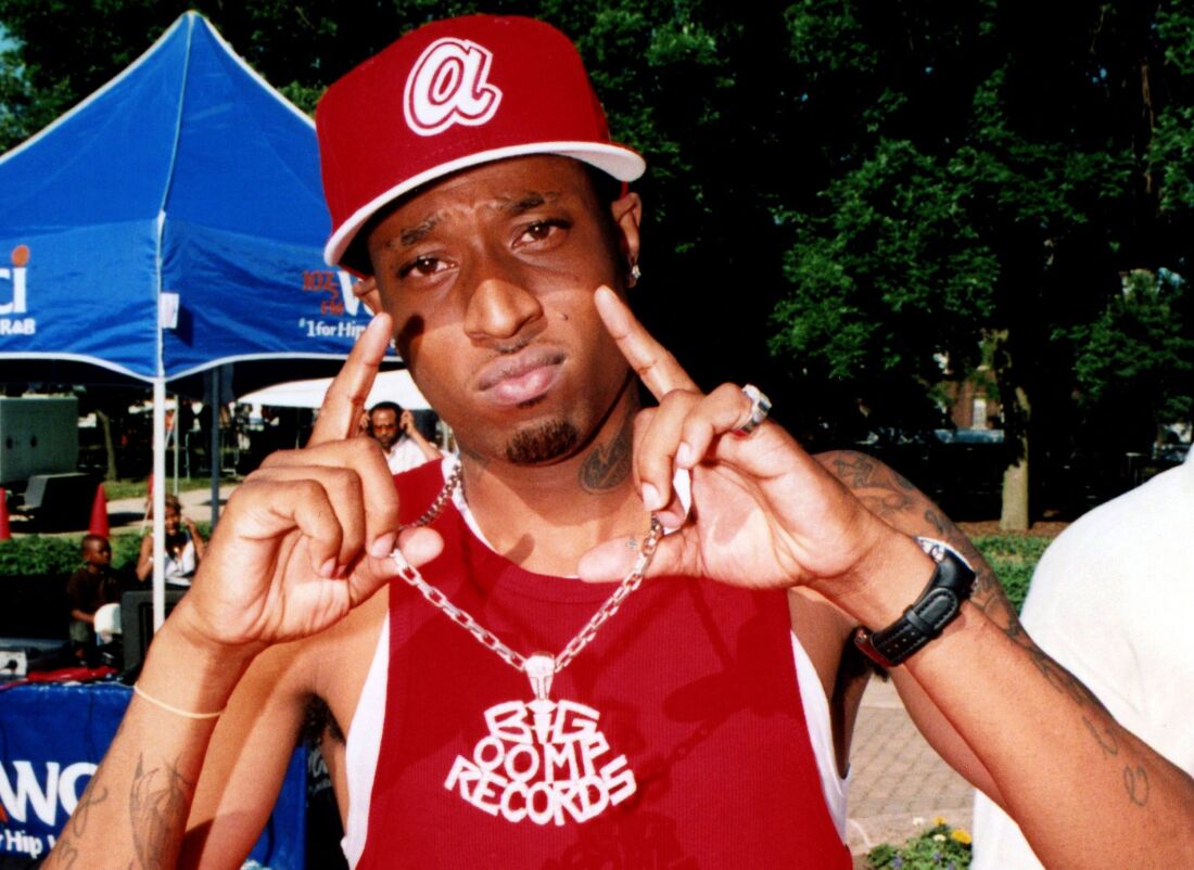 Rapper and deejay DJ Unk (Anthony Leonard Platt) poses for photos after his performance during the 'School Jump-Off' concert at the DuSable Museum in Chicago, Illinois in June 2007.