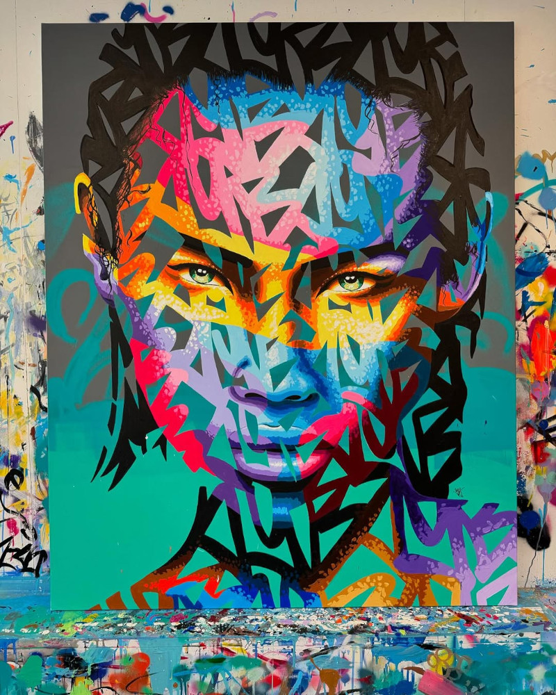 Graffiti-evoking portrait of a woman by Yoann Bonneville