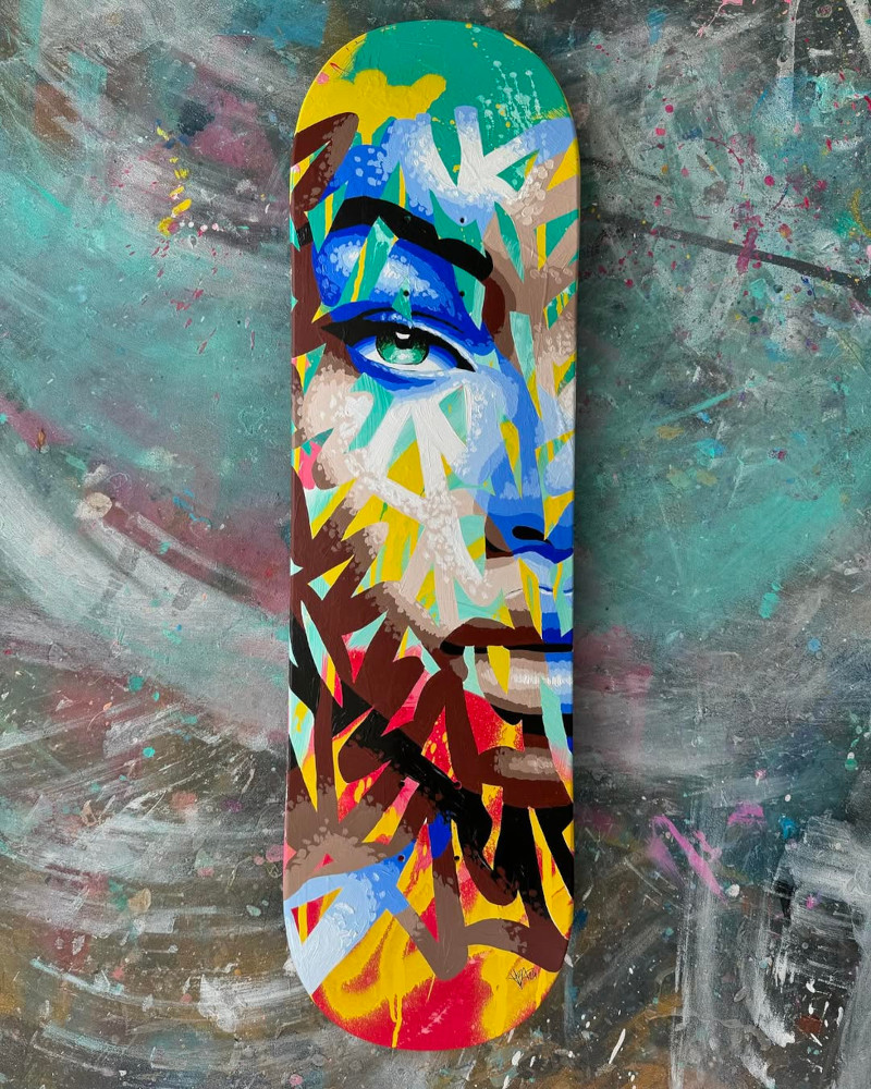 Graffiti-evoking portrait of a woman by Yoann Bonneville