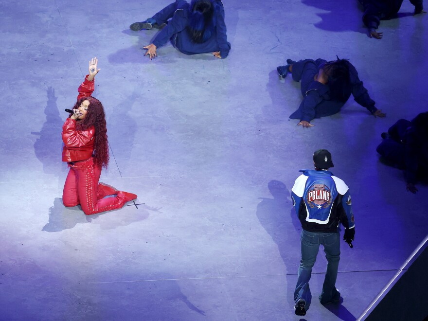 SZA and Kendrick Lamar perform onstage during Apple Music Super Bowl LIX Halftime Show.