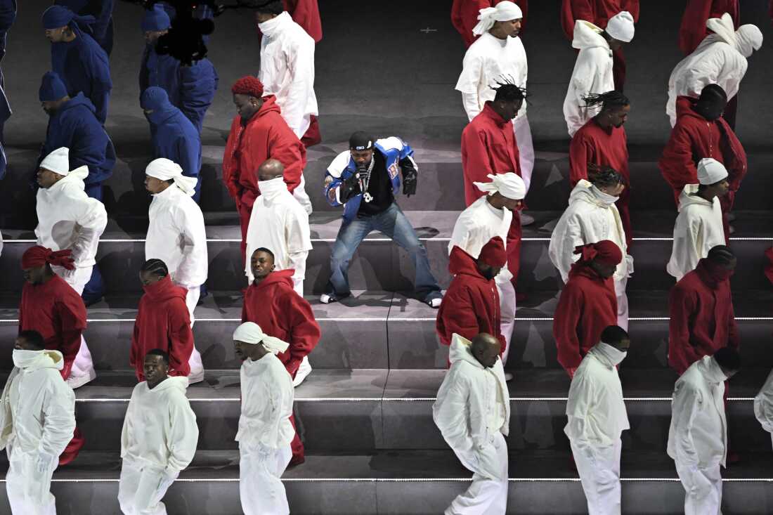 Kendrick Lamar performs during Super Bowl LIX Chiefs vs Eagles Apple Music Halftime Show.