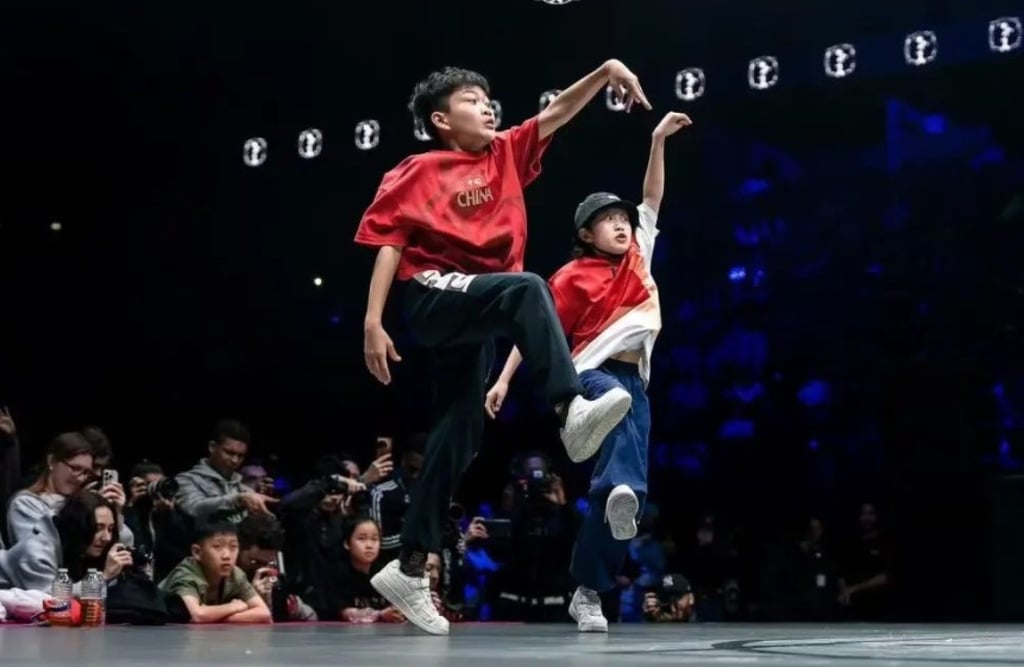 The duo mesmerised the audience by flawlessly blending elements of traditional Chinese martial arts, including tai chi and zui quan (drunk fist), into their dynamic performances. Photo: Baidu