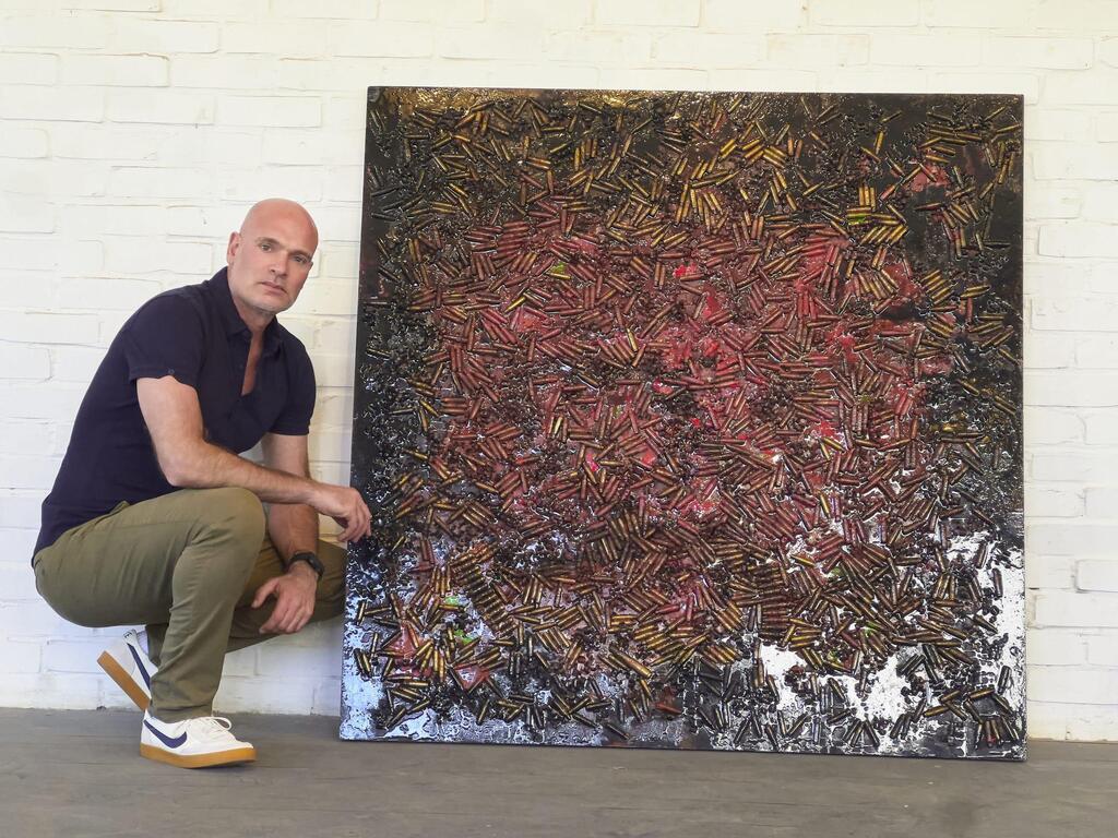 Durban next to work of Matan Sacofsky, presented in the exhibition דרבן לצד יצירתו של מתן סוקופסקי מתוך התערוכה שואה 071023